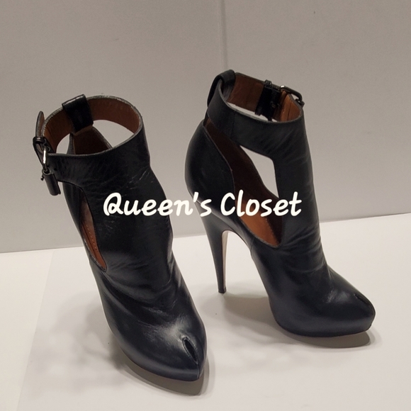 Givenchy | Black Leather Peep-toe Ankle Boots - Picture 2 of 7
